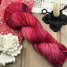 Load image into Gallery viewer, Sweetheart