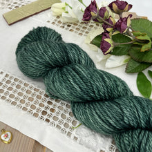 Load image into Gallery viewer, Greensleeves