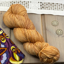 Load image into Gallery viewer, Marigold